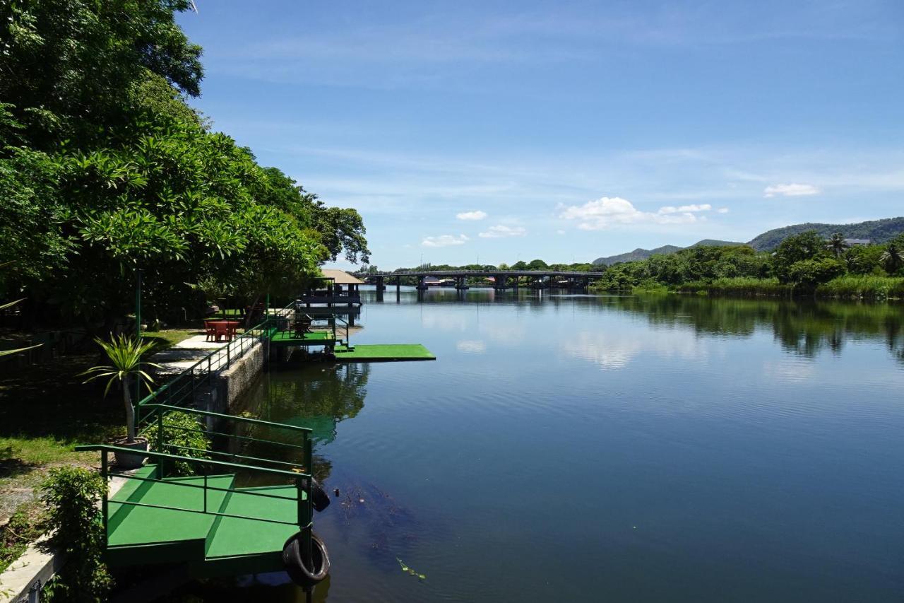 West Wonder Riverside Resort Kanchanaburi Exterior photo